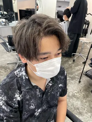 カラー 吉田聖 【メンズヘア特化】のヘアスタイル