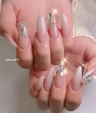 ネイル JINI NAIL所属・ジニ ネイルのネイルデザイン
