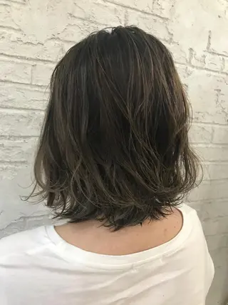 ミディアム 🇺🇸ハイライト特 化美容師🇺🇸漆沢のヘアスタイル