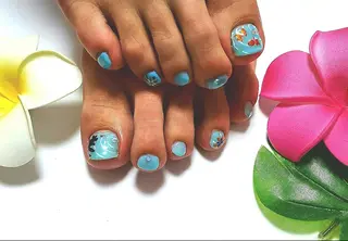 ミディアム ネイル Uchida meのネイルデザイン