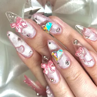 ネイル ルシイ🎀新宿長さ 出しパーツ専門店のネイルデザイン