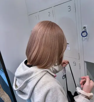 カラー NATSUMI 🐻❄️🤍のヘアスタイル