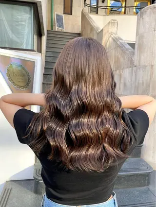 ロング カラー ブリーチなし✨艶髪 カラー𓃲YAGIのヘアスタイル