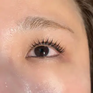 マツエク・マツパ 艶髪カラー💙ྀི/ アイ兼任👀/ミナルのヘアスタイル