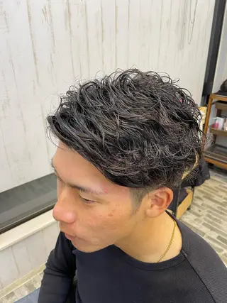 パーマ メンズ 姫路アンメリーアン ダンのヘアスタイル