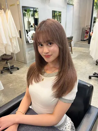 ロング 韓国レイヤーカット/ ハイトーン/マアヤのヘアスタイル