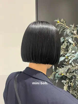 ミディアム カラー RINA🧤 デザインとボブのヘアスタイル