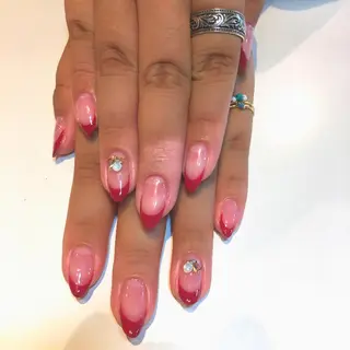 ネイル アンドルーチェ スクールの眉毛・アイブロウイメージ