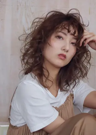 セミロング パーマ ヘアアレンジ クリスタルマジック hair &　eyeのヘアスタイル