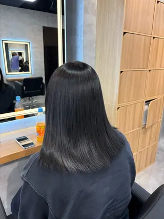 ミディアム カラー 神谷勇太/ 艶髪カラー特化のヘアスタイル