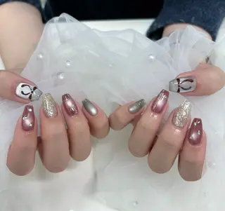 ネイル 秋元 琴音のネイルデザイン