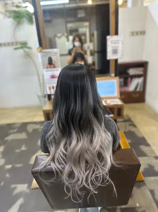 ロング カラー BRAS ナカガワのヘアスタイル