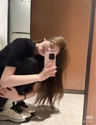 ロング カラー 透明感カラー×艶🩶 🌟YOSHIKIのヘアスタイル