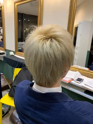 ショート 大木 華のヘアスタイル