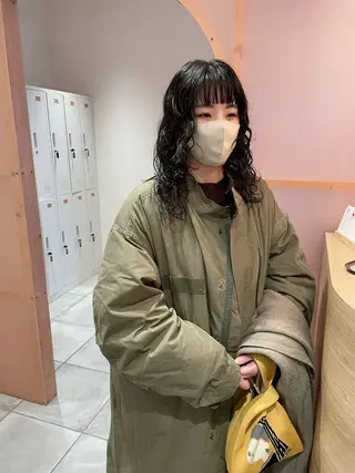 セミロング パーマ 上平 綾菜のヘアスタイル