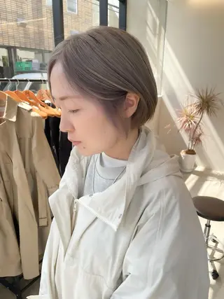 ショート カラー ヘアアレンジ ミニボブ/ブリーチ 🌈MISATOのヘアスタイル