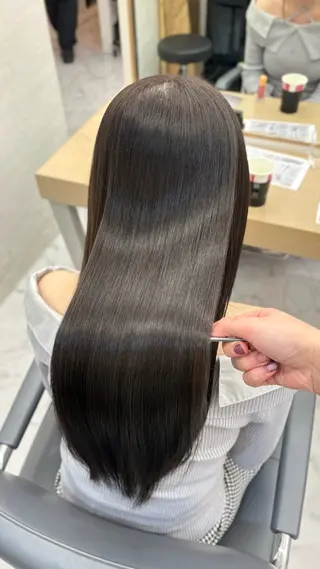 ロング カラー youres hair 髪質改善トリートメント&ヘッドスパ新宿三丁目店所属・小林春月 /新宿美容師のヘアスタイル
