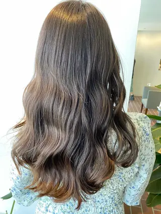 ロング VIVE counter所属・タナカ レイヤのヘアスタイル