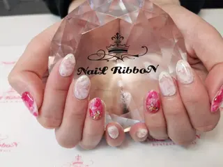 ネイル ネイルリボン 受付スタッフのネイルデザイン