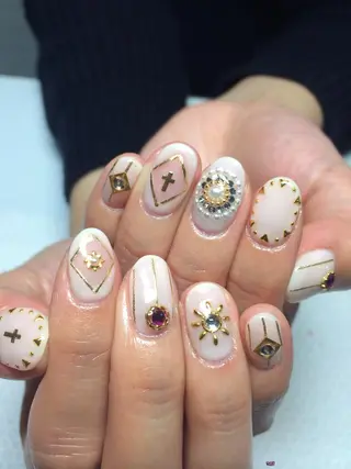 VIOLUS所属・VIOLUS 関目のネイルデザイン