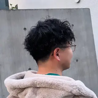 パーマ メンズ カジュアルを女っぽく 𝗮𝘆𝗮𝗰𝗼のヘアスタイル