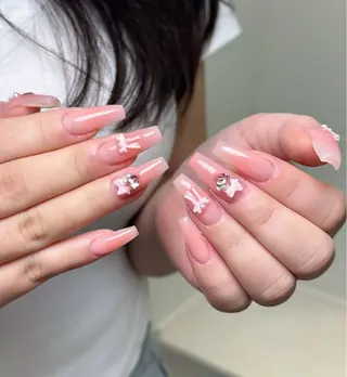 ネイル Hina 池袋 長だしチップ専門店のネイルデザイン