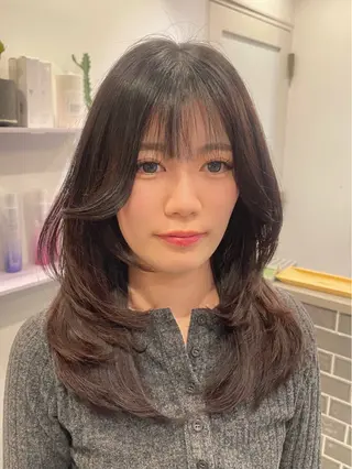ミディアム カラー Che'ri所属・海外レイヤー/ レイヤーカット/和田のヘアスタイル