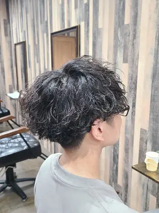 メンズ パーマ EDEN店長／ 短髪／パーマ職人🔥のヘアスタイル