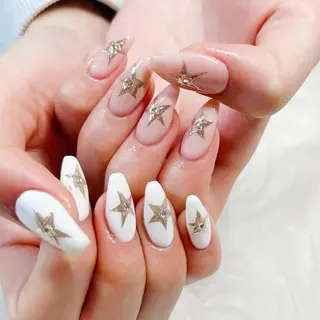 ネイル 根津 綾子のネイルデザイン