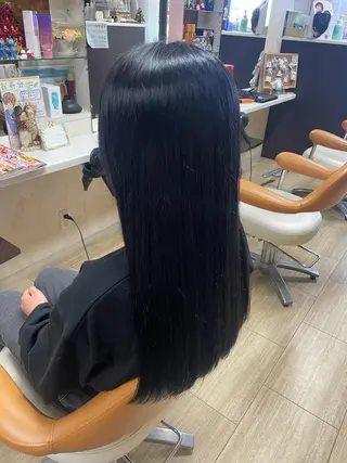 ロング カラー 徳留 もも花のヘアスタイル