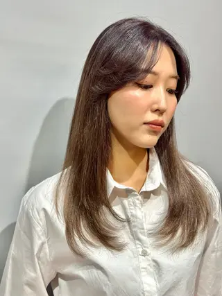 セミロング カラー ✂︎cadre✂︎ 🪶かまだれいし🪶のヘアスタイル