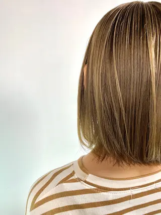 ショート カラー よしだ とおいのヘアスタイル