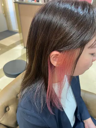 セミロング カラー 鳥見 若菜のヘアスタイル