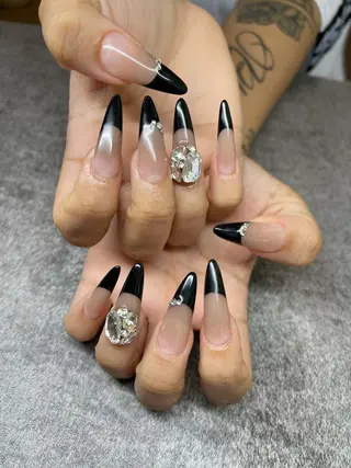 ミディアム ネイル 長さ出し専門 nynaのネイルデザイン