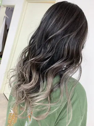 カラー 瓦井 沙奈のヘアスタイル