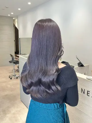 ロング カラー サキ🤍ハイトーン 🩰くびれ巻きヘアのヘアスタイル