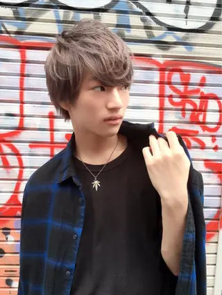 ショート ミディアム カラー メンズ 原宿サロン代表 デザインカラー伊藤卓のヘアスタイル