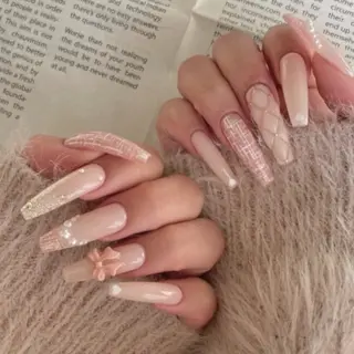 ネイル NEO Beauty Salon所属・𝐍𝐄𝐎 𝐉𝐔𝐑𝐈のネイルデザイン