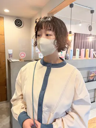 ショート パーマ ミディアムパーマ /癖毛パーマのヘアスタイル