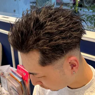 ショート パーマ メンズ 吉田 新平のヘアスタイル