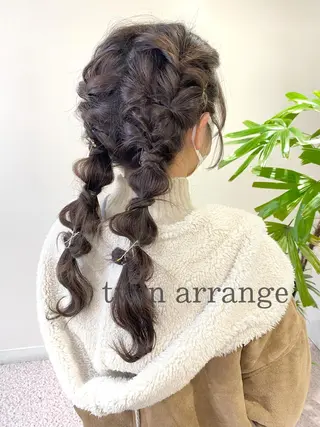 ロング カラー ヘアアレンジ clomus所属・YUKA艶髪 🌸寛ぎ部屋のヘアスタイル