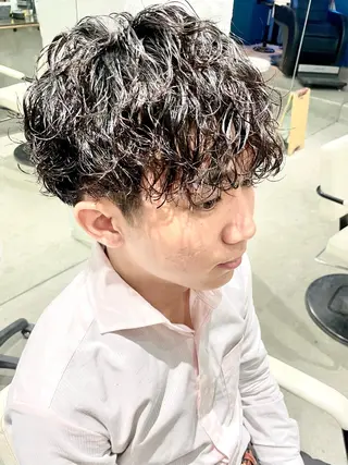 ショート パーマ メンズ スパイラルパーマ 🌐hina⭐️のヘアスタイル