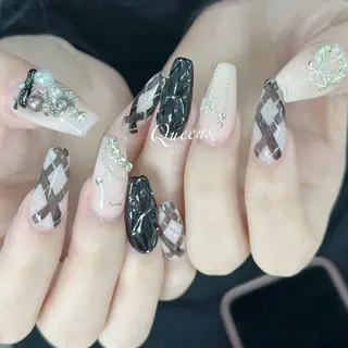 ネイル Queens 榊 まおのネイルデザイン