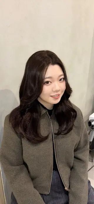 カラー 川口 琴音のヘアスタイル