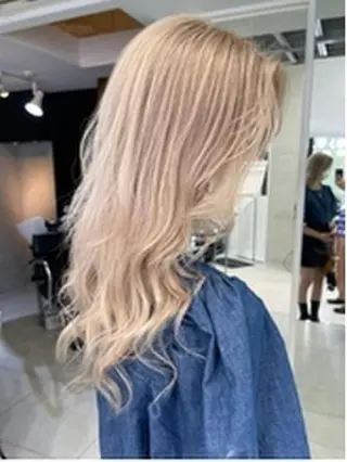 ロング カラー 前田 桃花のヘアスタイル