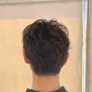 ショート パーマ メンズ 加藤 綾華のヘアスタイル