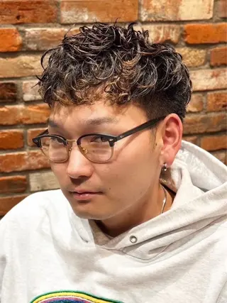 ショート パーマ メンズ プレミアムバーバー赤坂所属・野川 純麗のヘアスタイル