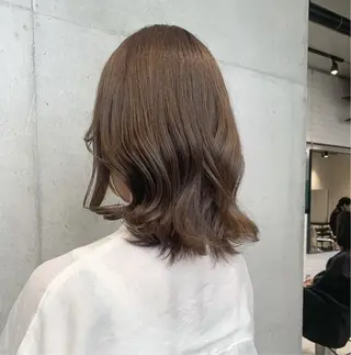 ミディアム カラー 透明感/オリーブ/ グレージュ/YUKAのヘアスタイル