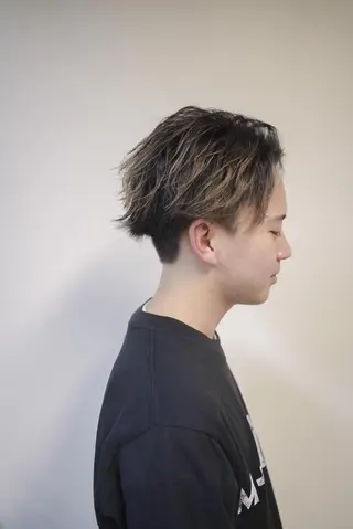 ショート 土井 貴司のヘアスタイル