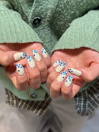 ネイル アリアグレイス Ranのネイルデザイン